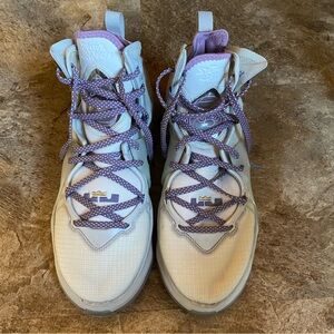 Size 8.5 - Nike LeBron 19 The Cast 2022